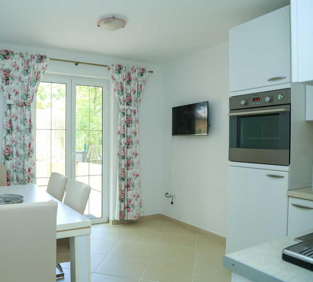 Adrian-Apartments-51511-Malinska-Otok-Krk Primorska 21 Buitenkant foto
