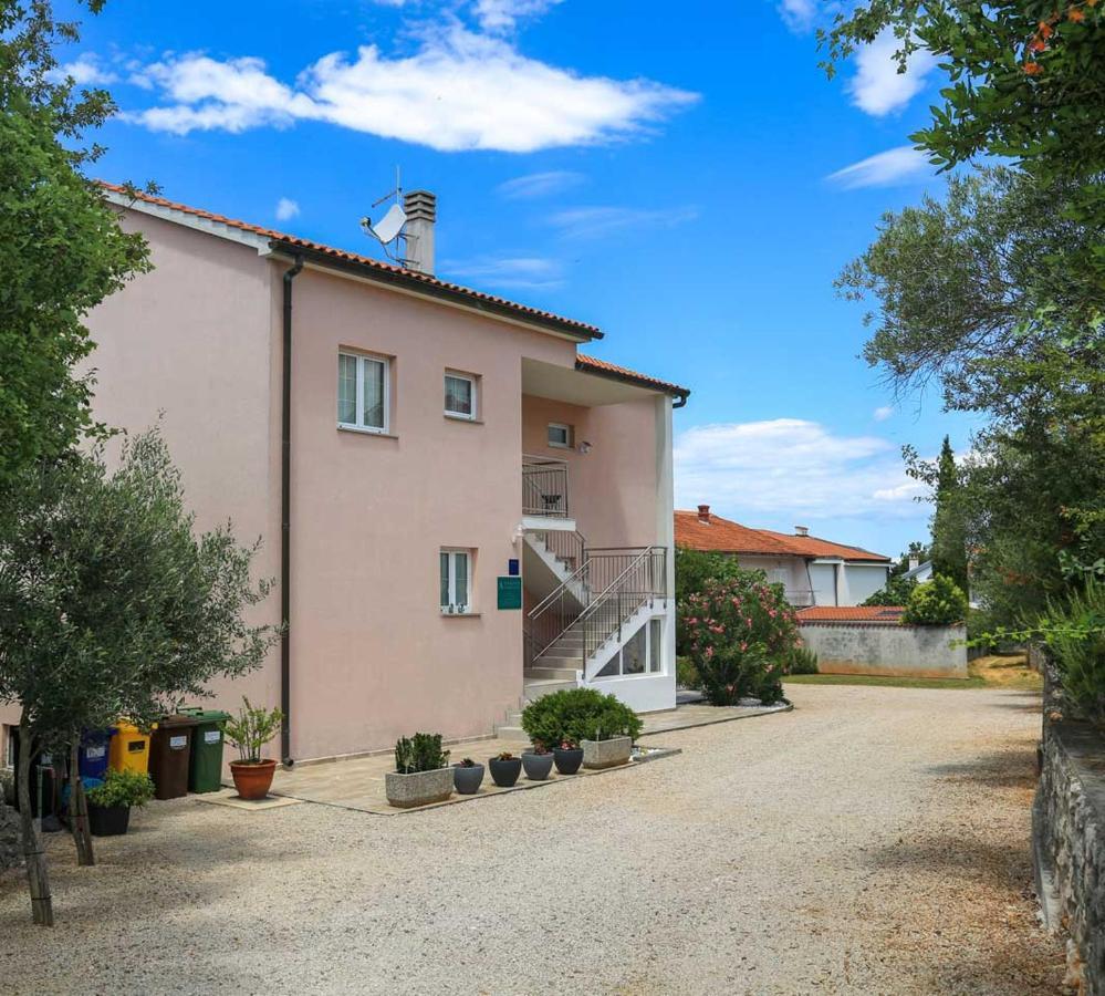 Adrian-Apartments-51511-Malinska-Otok-Krk Primorska 21 Buitenkant foto